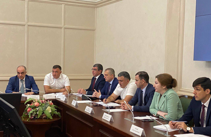 Вопросы социально-экономического развития Карачаево-Черкесии обсудили на расширенной планерке под председательством Премьер-министра КЧР Мурата Аргунова.  